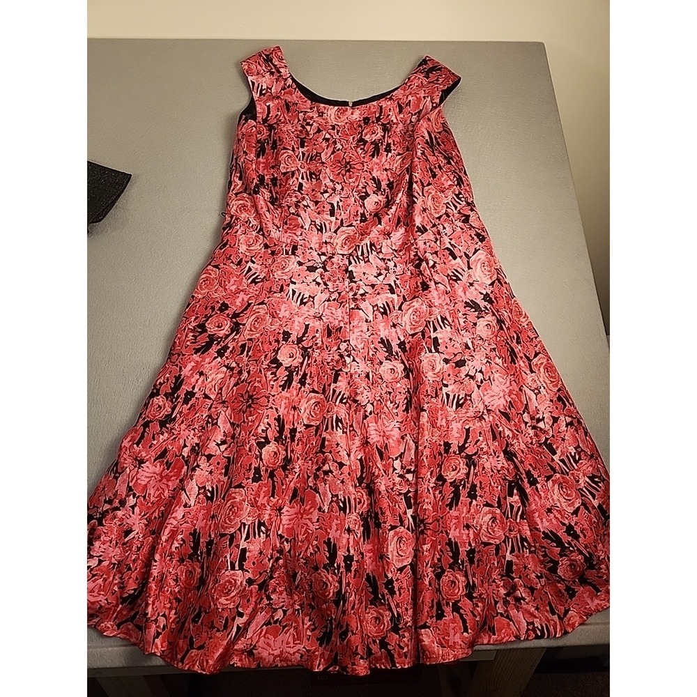 Julian Taylor Pink And Black Special Ocassion Dress 18
